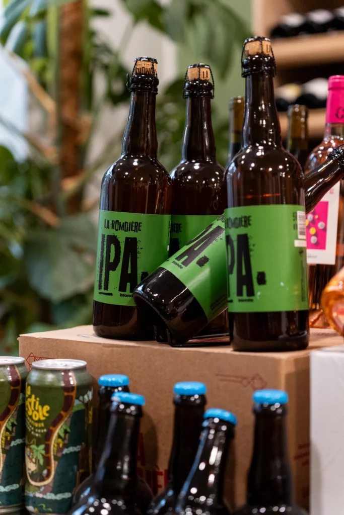 Bières IPA commercialisées à la cave de la Madeleine à Angers. 
