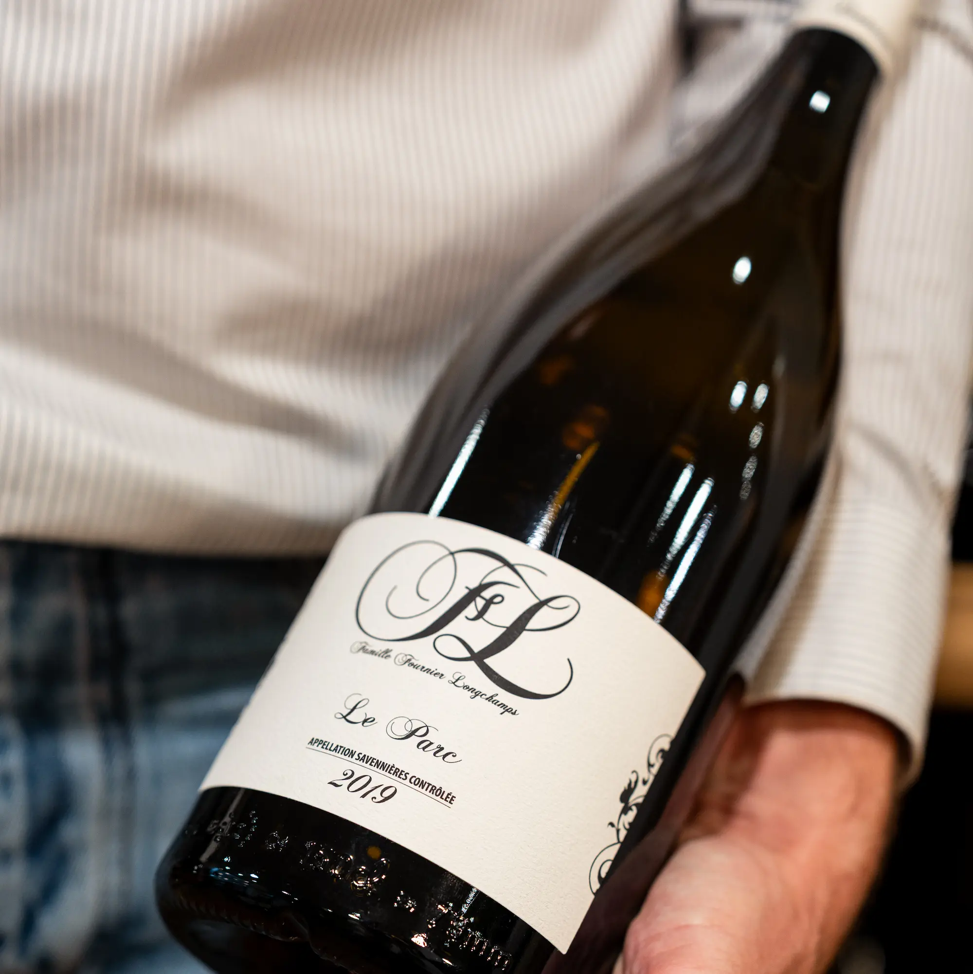 Bouteille grand cru issue de la cave de la Madeleine à Angers pour les restaurants. 