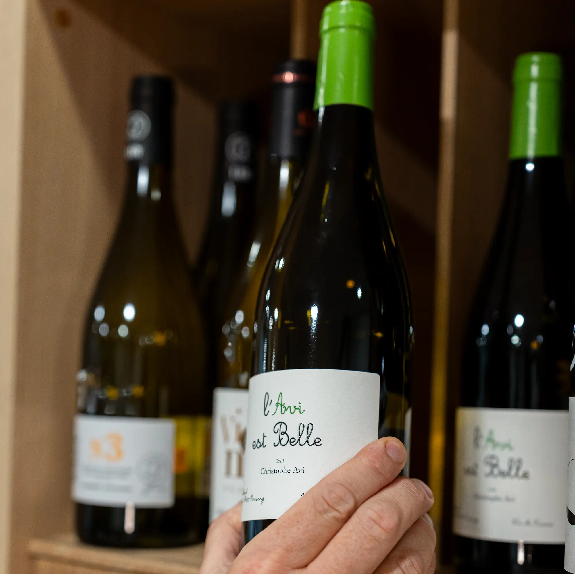 Bouteille de vin blanc issue de la Cave de la Madeleine à Angers